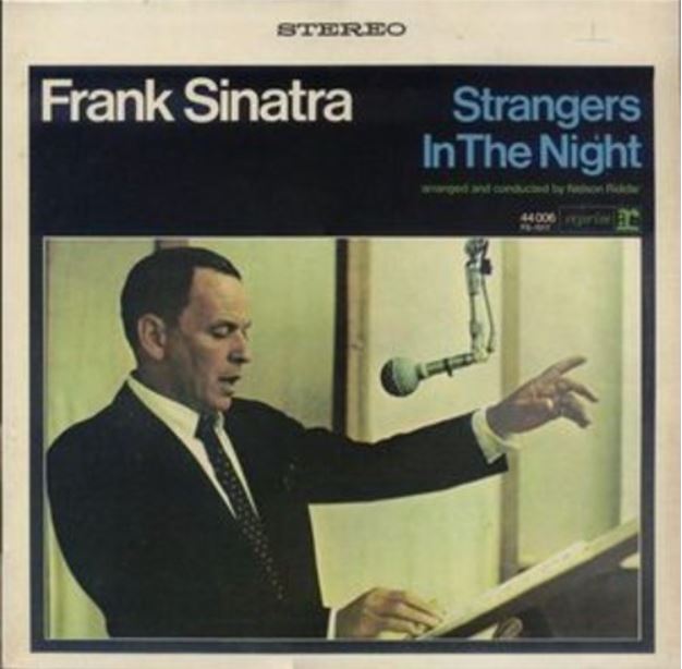 LP Frank Sinatra – Strangers In The Night